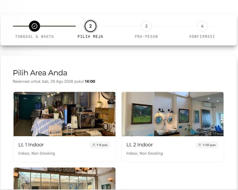 Alur reservasi meja online dengan pilihan area indoor per lantai